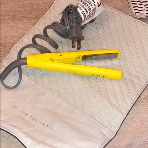 Drybar mini flat iron